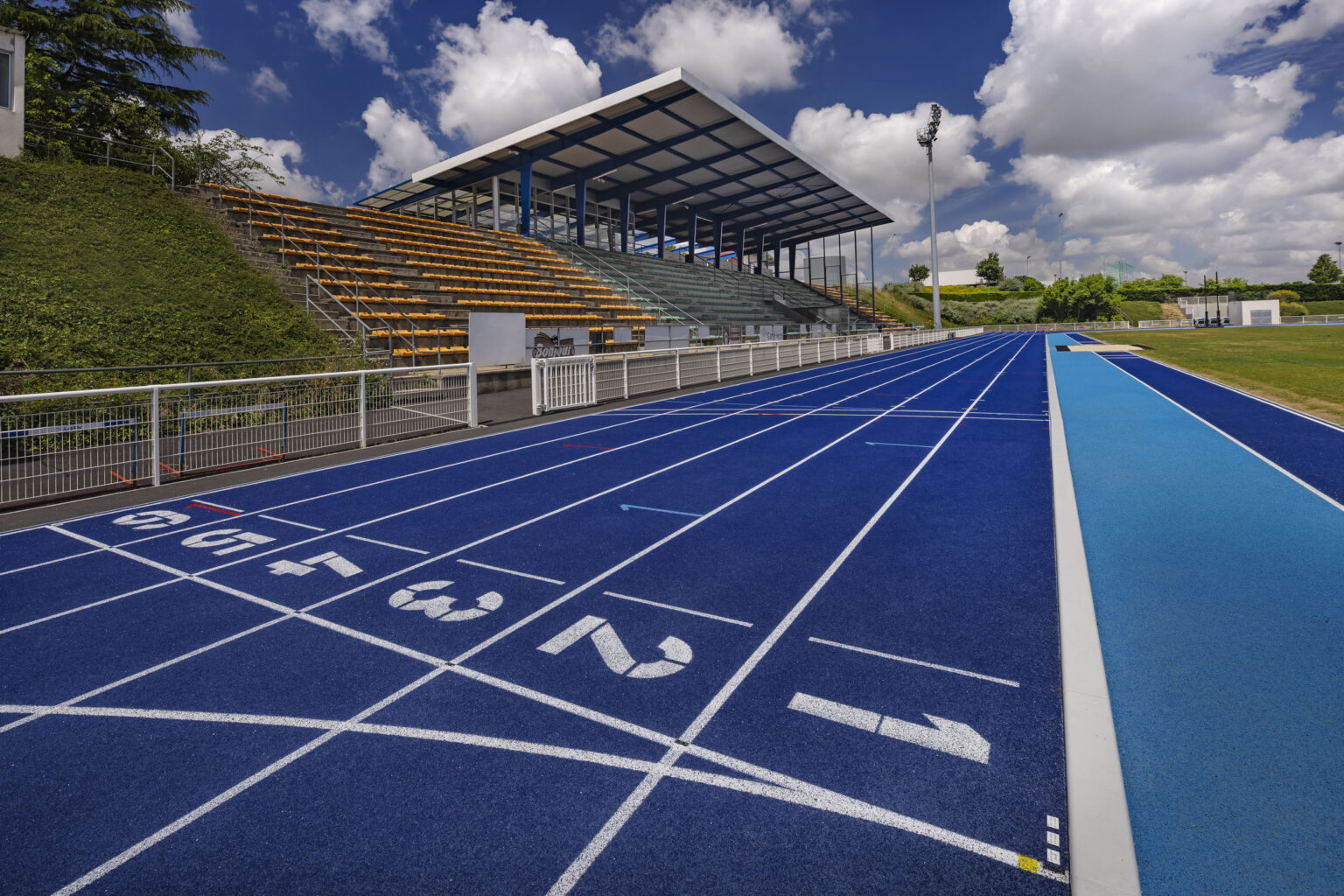 Yvon-Chevalier Stadion, Saintes